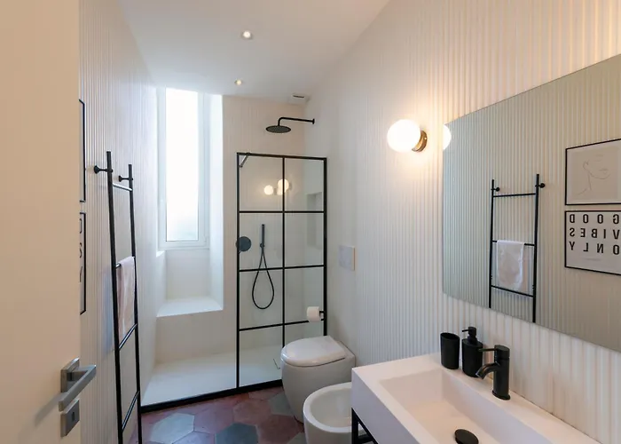Colosseo Flats And Penthouse *