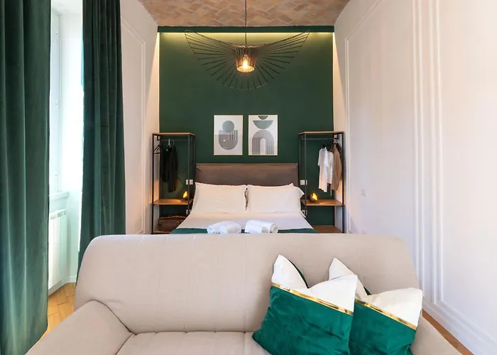 Colosseo Flats And Penthouse Apartment *