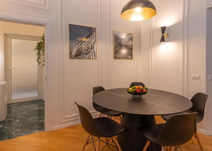 Colosseo Flats And Penthouse