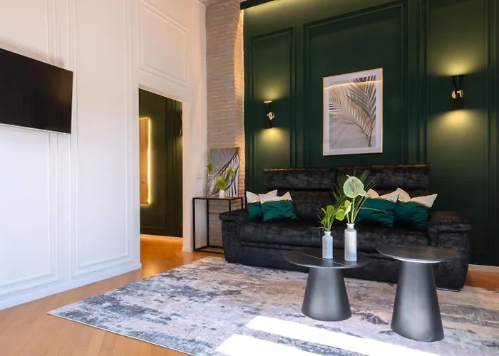 Colosseo Flats And Penthouse Apartment Rome